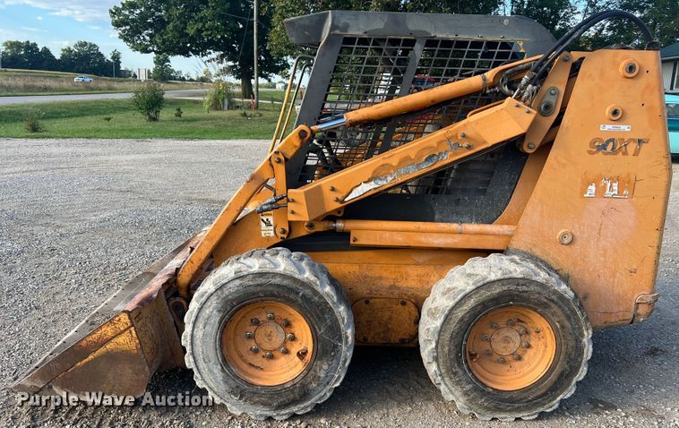 image for item MR9892 2001 Case 90XT  skid steer loader
