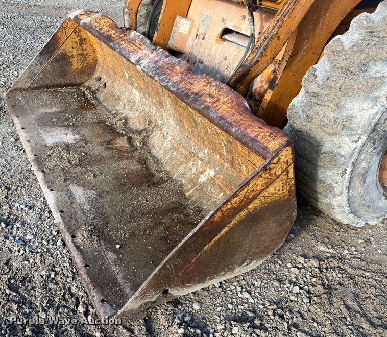 image for item MR9892 2001 Case 90XT  skid steer loader