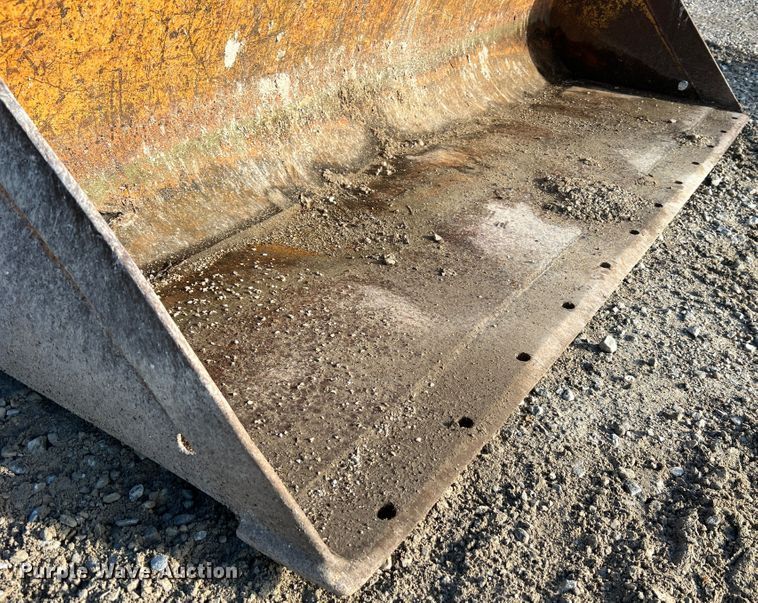 image for item MR9892 2001 Case 90XT  skid steer loader