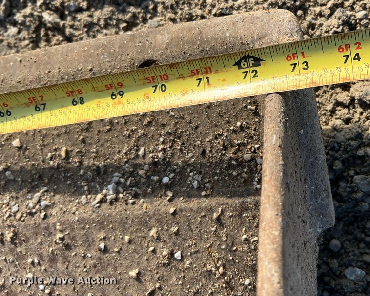 image for item MR9892 2001 Case 90XT  skid steer loader