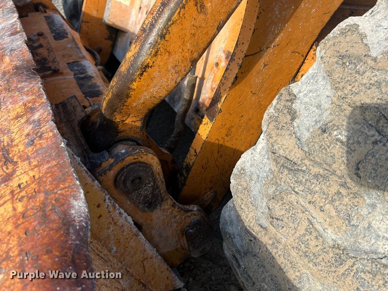 image for item MR9892 2001 Case 90XT  skid steer loader