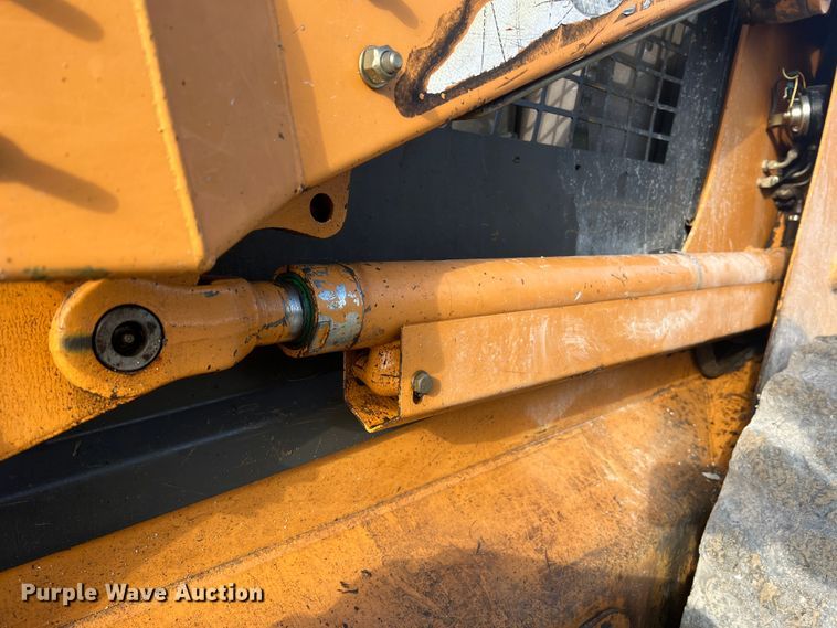 image for item MR9892 2001 Case 90XT  skid steer loader