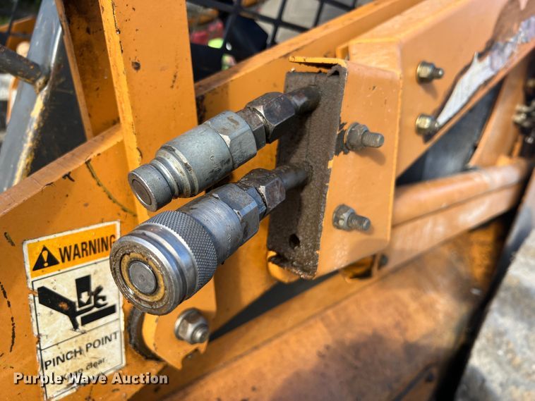 image for item MR9892 2001 Case 90XT  skid steer loader