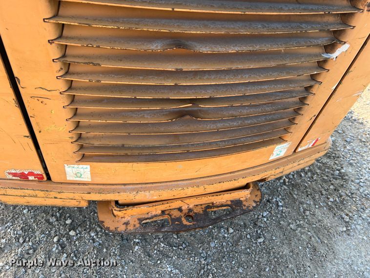 image for item MR9892 2001 Case 90XT  skid steer loader