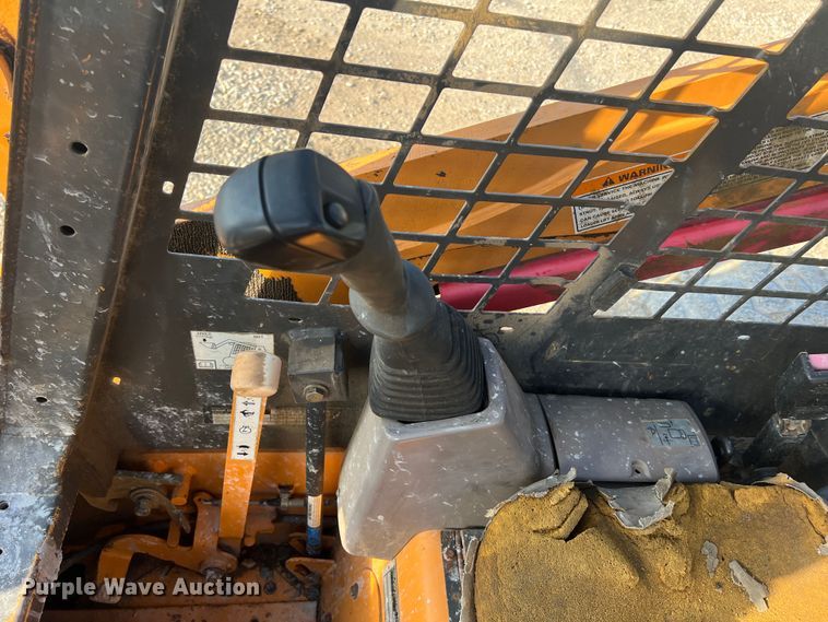 image for item MR9892 2001 Case 90XT  skid steer loader