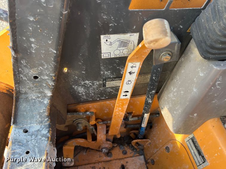 image for item MR9892 2001 Case 90XT  skid steer loader