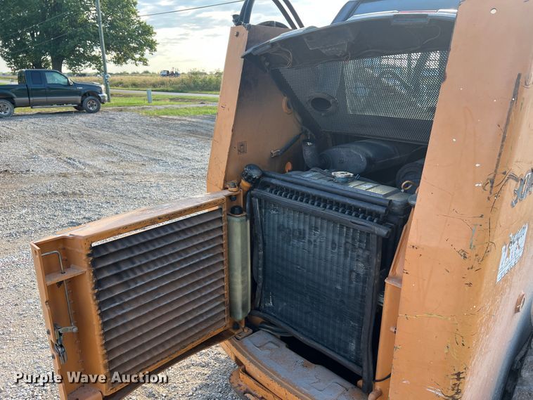 image for item MR9892 2001 Case 90XT  skid steer loader