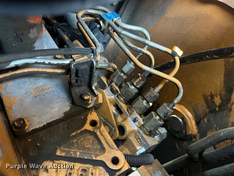 image for item MR9892 2001 Case 90XT  skid steer loader