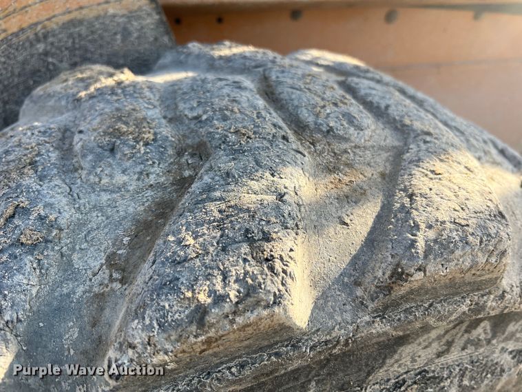 image for item MR9892 2001 Case 90XT  skid steer loader