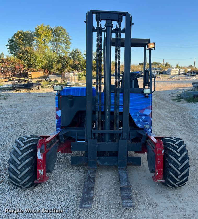 image for item MR9916 2005 Moffett M55  forklift