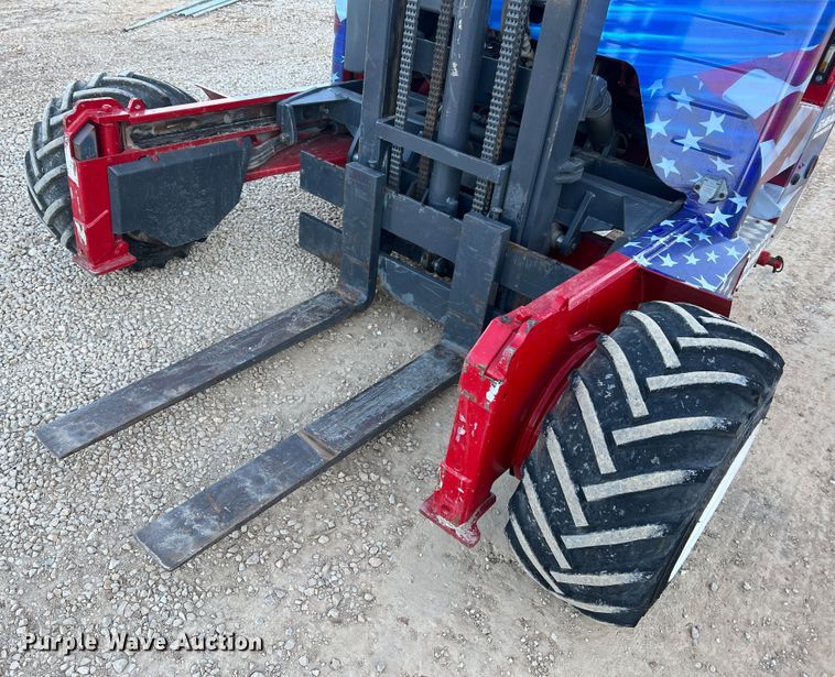 image for item MR9916 2005 Moffett M55  forklift