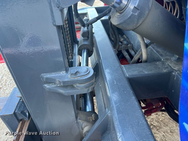 image for item MR9916 2005 Moffett M55  forklift