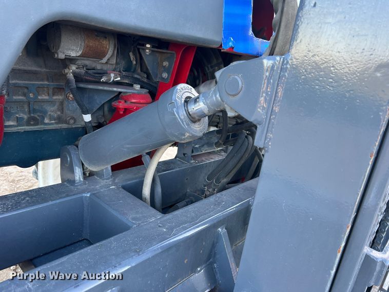 image for item MR9916 2005 Moffett M55  forklift