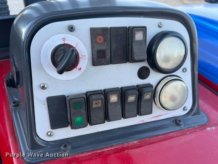 image for item MR9916 2005 Moffett M55  forklift