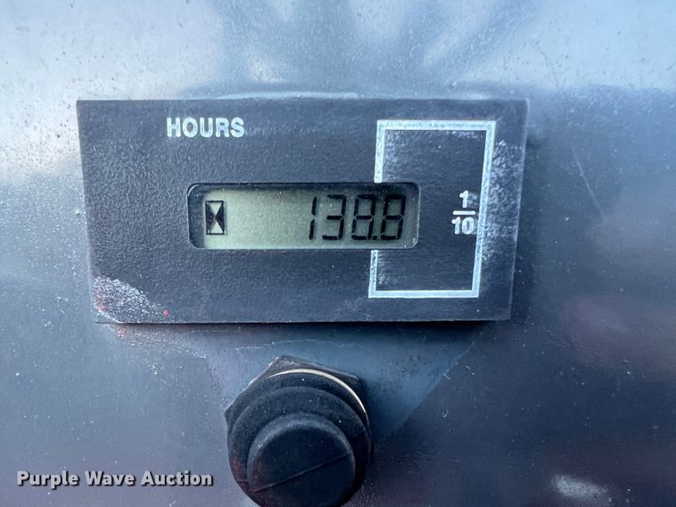 image for item MR9916 2005 Moffett M55  forklift