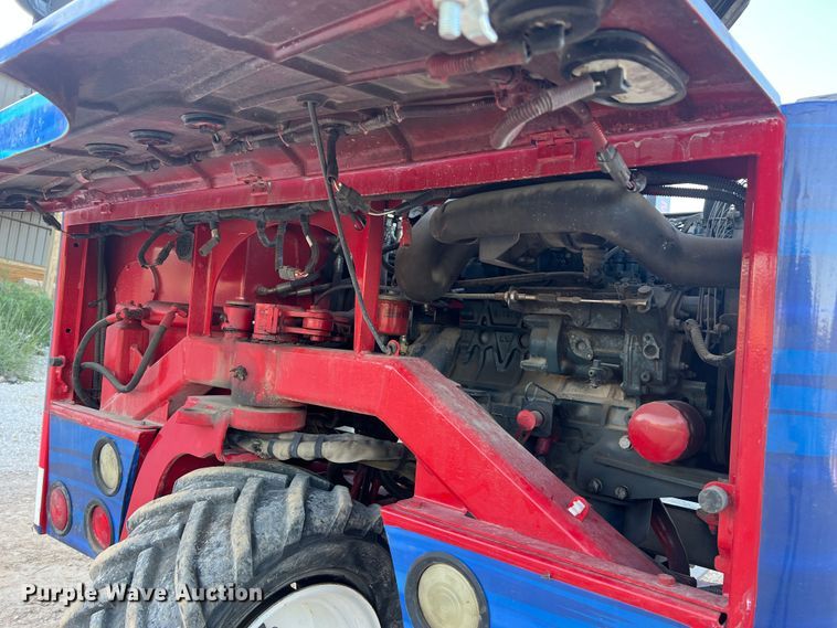 image for item MR9916 2005 Moffett M55  forklift