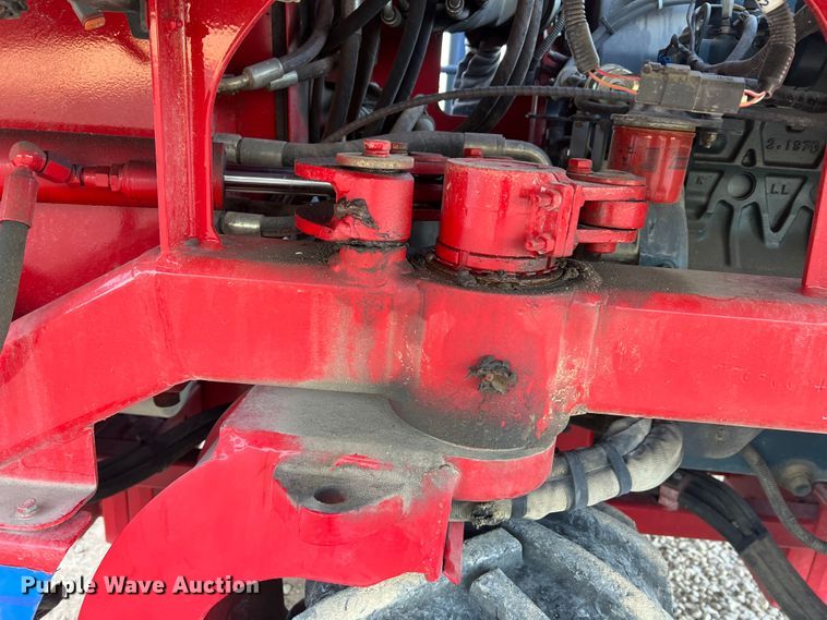 image for item MR9916 2005 Moffett M55  forklift