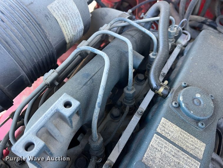 image for item MR9916 2005 Moffett M55  forklift