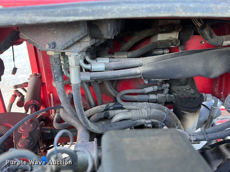 image for item MR9916 2005 Moffett M55  forklift