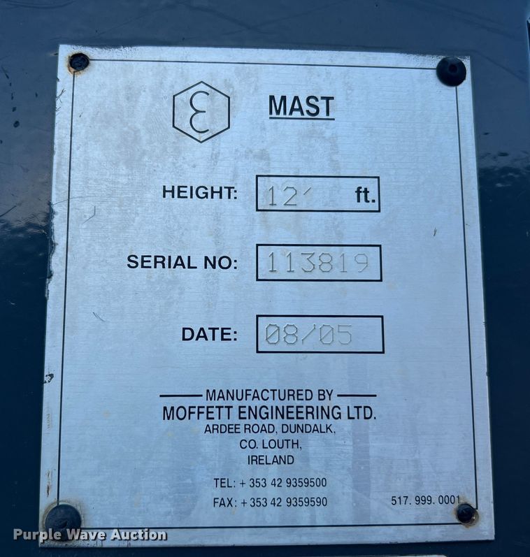 image for item MR9916 2005 Moffett M55  forklift