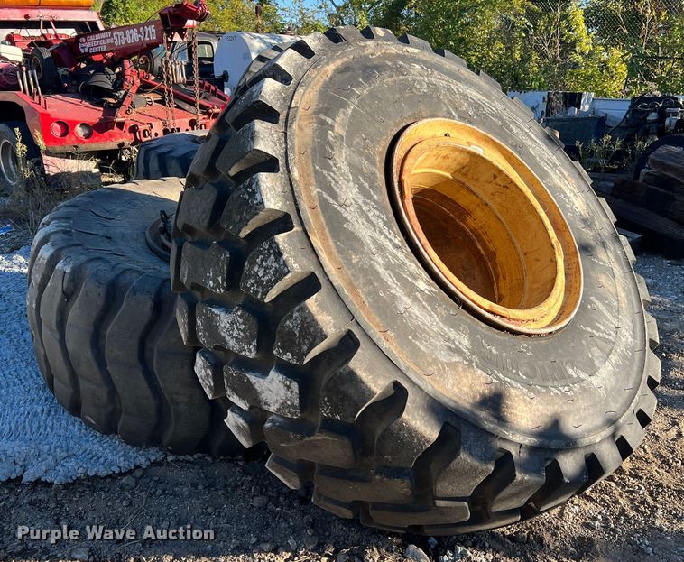 image for item MR9926 (4) tires and wheels