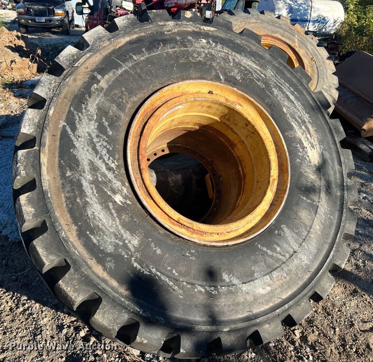 image for item MR9926 (4) tires and wheels