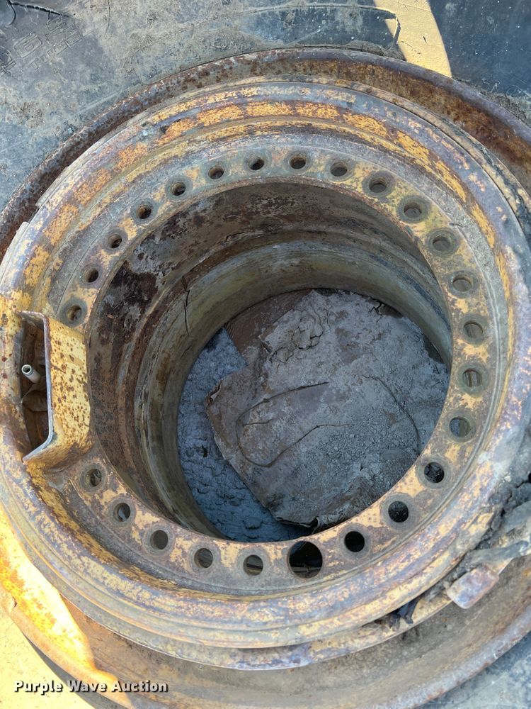 image for item MR9926 (4) tires and wheels