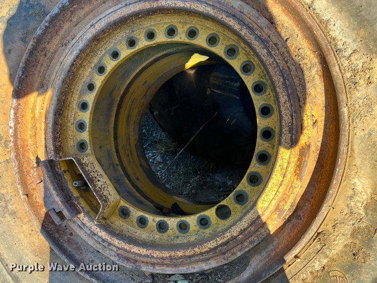 image for item MR9926 (4) tires and wheels