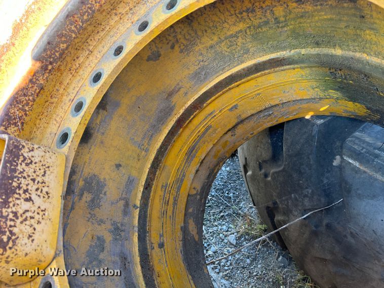 image for item MR9926 (4) tires and wheels