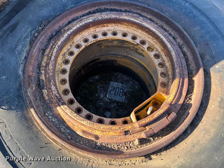 image for item MR9926 (4) tires and wheels