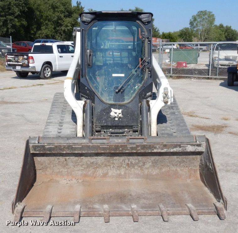 image for item MU9223 2020 Bobcat T76  tracked skid steer loader