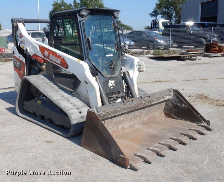 image for item MU9223 2020 Bobcat T76  tracked skid steer loader