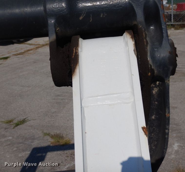 image for item MU9223 2020 Bobcat T76  tracked skid steer loader