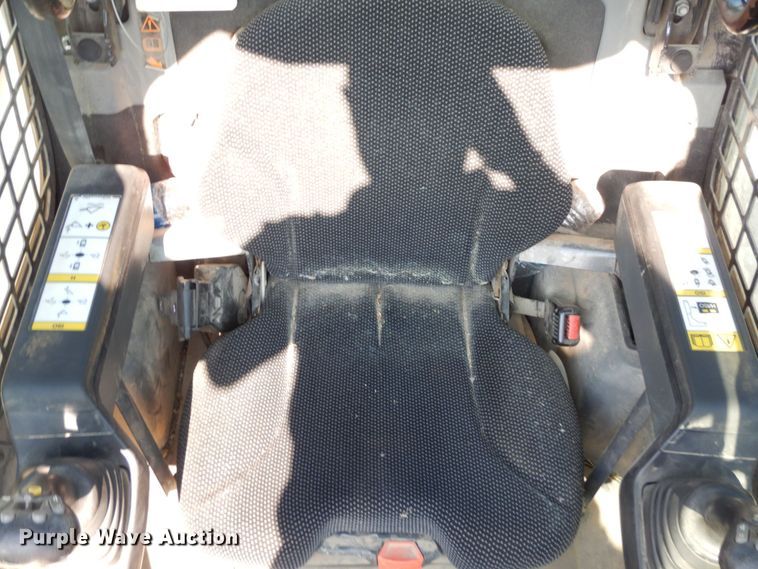 image for item MU9223 2020 Bobcat T76  tracked skid steer loader