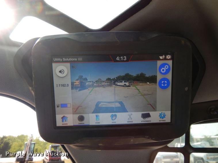 image for item MU9223 2020 Bobcat T76  tracked skid steer loader