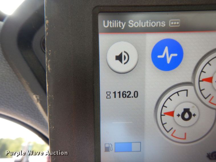 image for item MU9223 2020 Bobcat T76  tracked skid steer loader