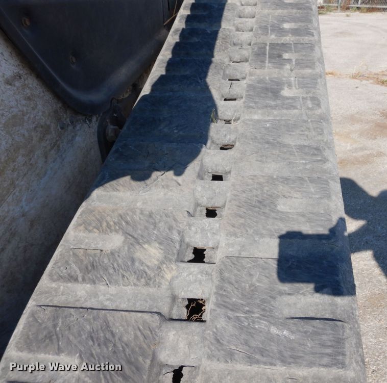 image for item MU9223 2020 Bobcat T76  tracked skid steer loader