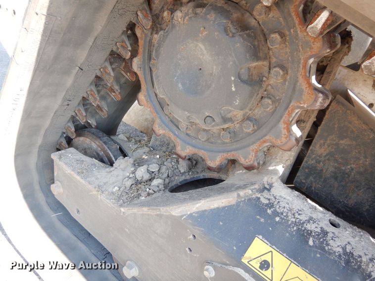 image for item MU9223 2020 Bobcat T76  tracked skid steer loader