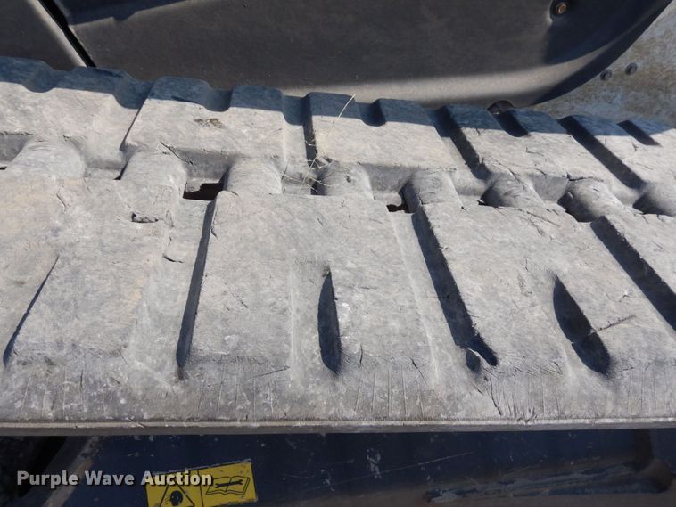 image for item MU9223 2020 Bobcat T76  tracked skid steer loader