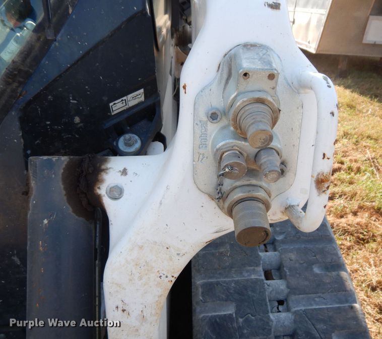 image for item MU9223 2020 Bobcat T76  tracked skid steer loader