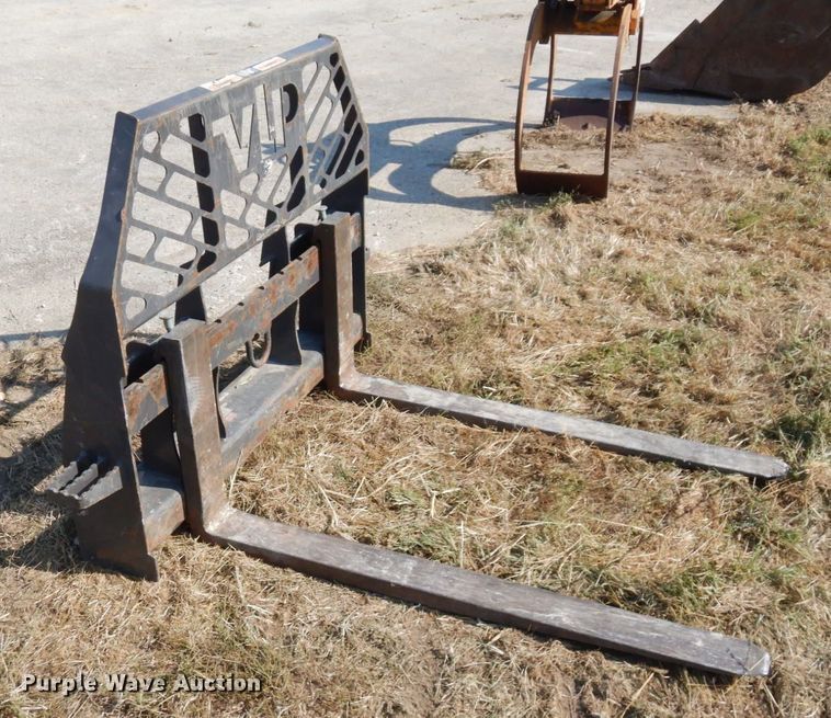 image for item MU9223 2020 Bobcat T76  tracked skid steer loader