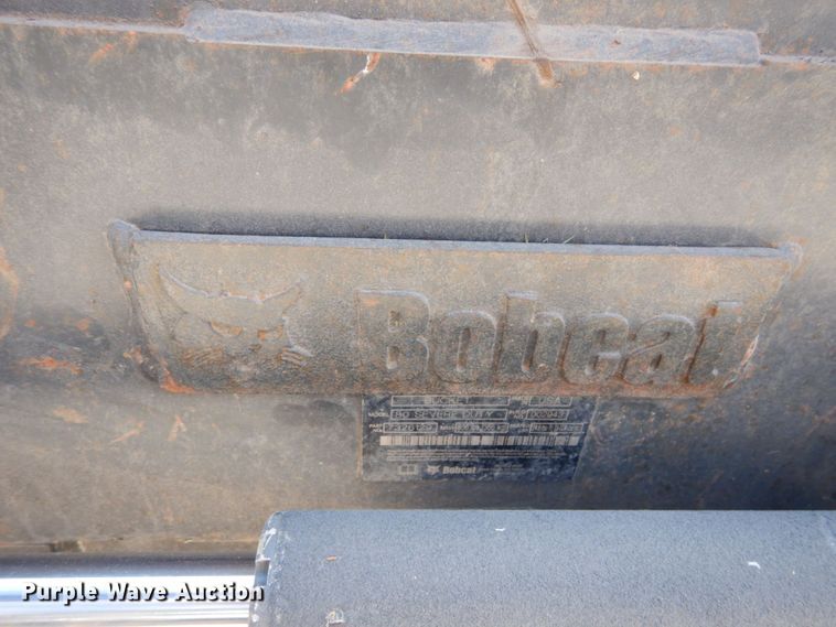 image for item MU9223 2020 Bobcat T76  tracked skid steer loader