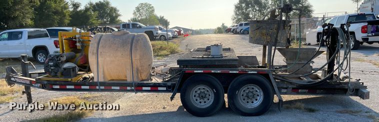 image for item MU9224 2012 Towmaster T-12D  grout trailer