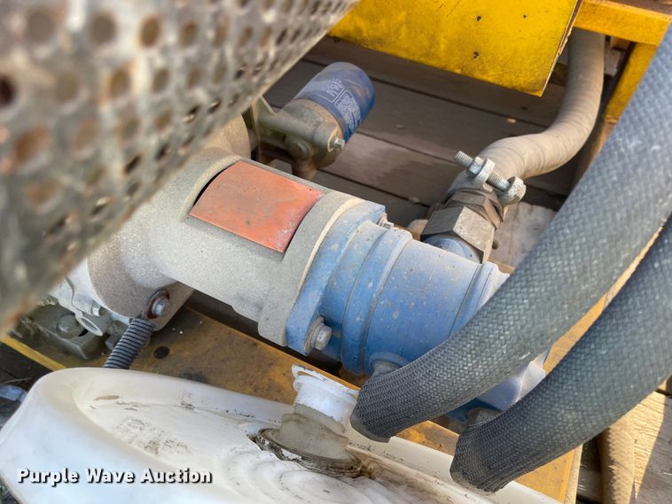 image for item MU9224 2012 Towmaster T-12D  grout trailer