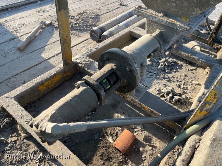 image for item MU9224 2012 Towmaster T-12D  grout trailer