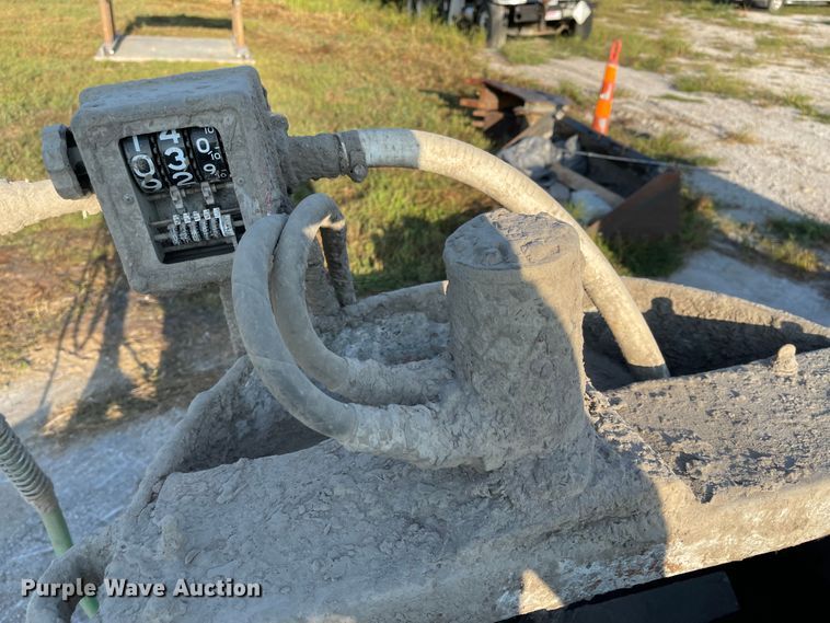 image for item MU9224 2012 Towmaster T-12D  grout trailer