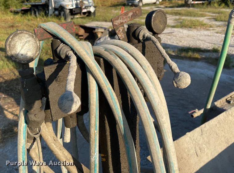 image for item MU9224 2012 Towmaster T-12D  grout trailer