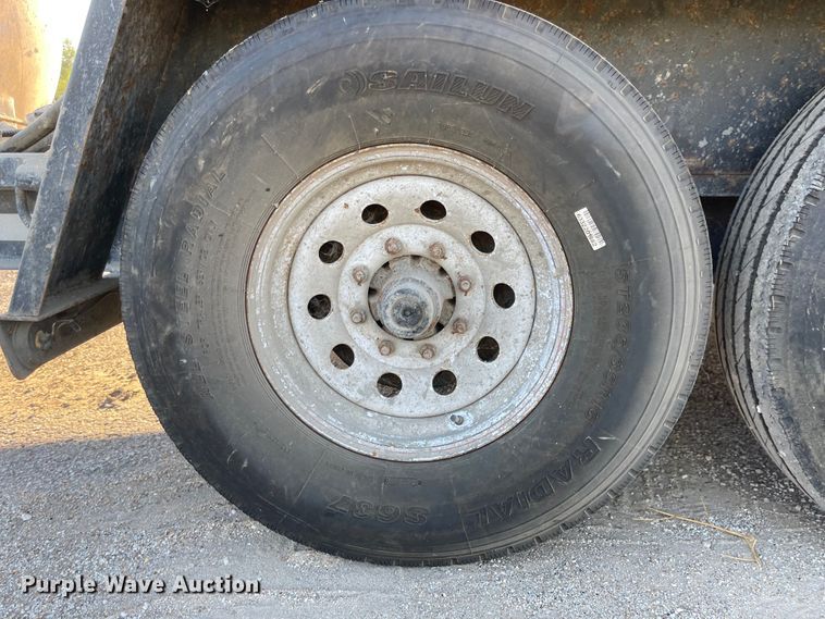 image for item MU9224 2012 Towmaster T-12D  grout trailer