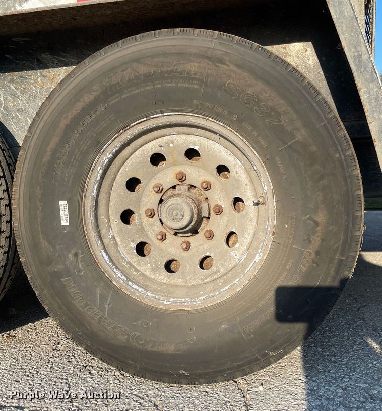 image for item MU9224 2012 Towmaster T-12D  grout trailer