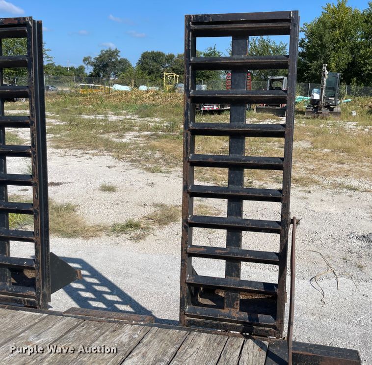 image for item MU9229 2014 Interstate  equipment trailer